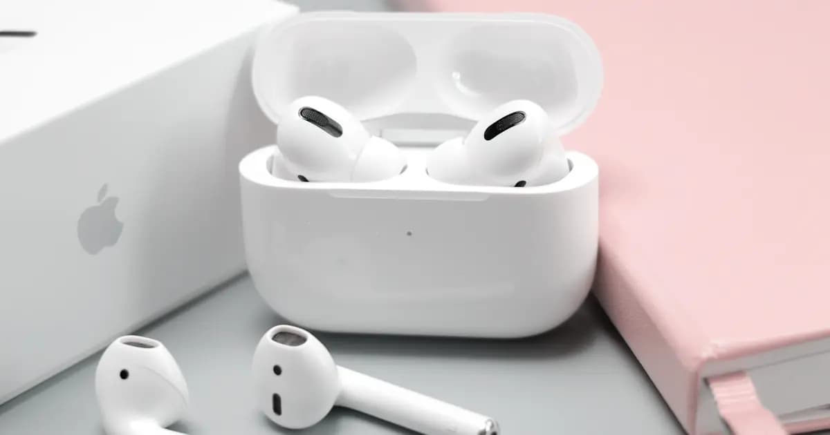 Đánh Giá AirPods 4 Có Đáng Mua Làm Quà Giáng Sinh 2026? Nâng Cấp Lớn Từ AirPods 3