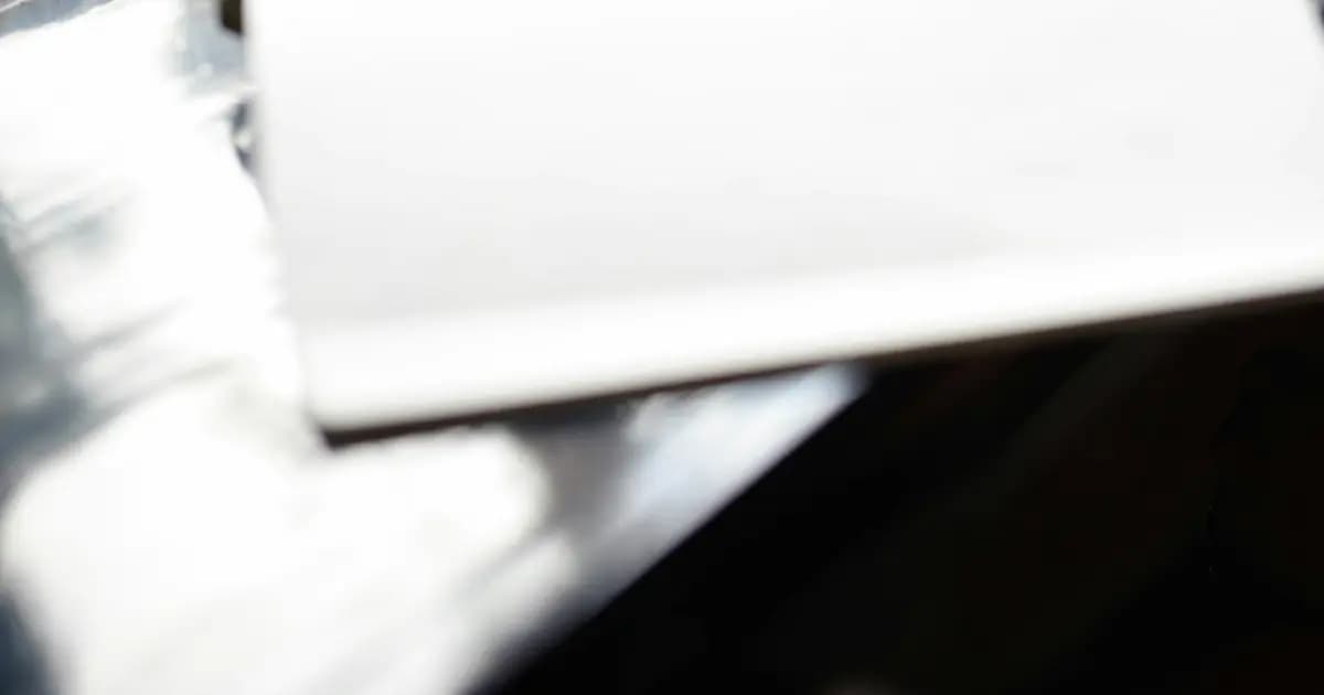 Đánh Giá Bút Bi Thiên Long TL-027 Hộp 20 Cây 2026: Có Đáng Mua?