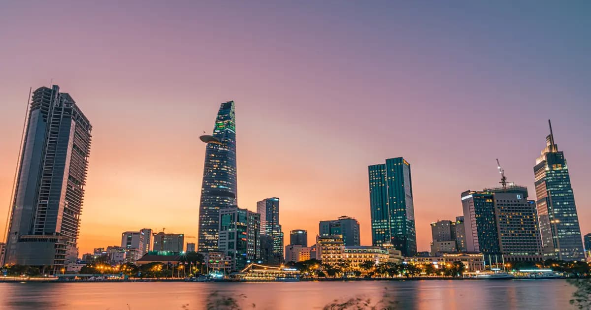 Hướng Dẫn Du Lịch Ninh Bình Tam Cốc Hè 2026: Tràng An Mùa Lúa Chín