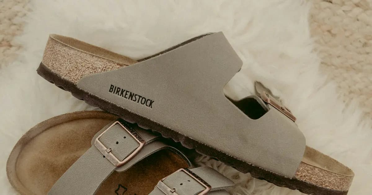 Đánh Giá Giày Sandal Shondo F6 Sport: Dép Việt Viral Đi Biển Mùa Hè