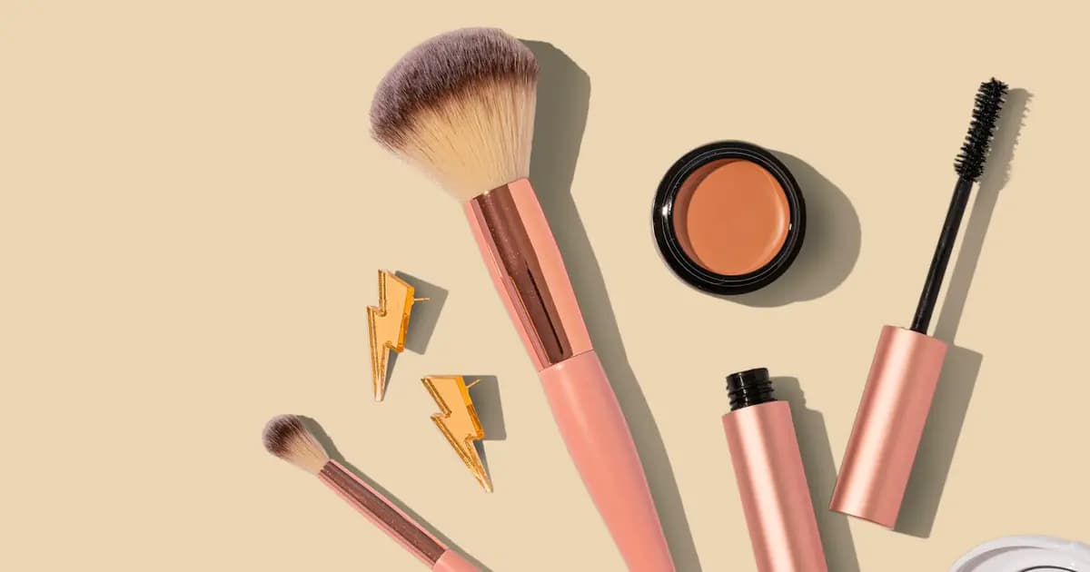 Top 5 Son Môi Dưỡng Ẩm Chống Khô Mùa Hè 2026: SPF Cao, Màu Đẹp, Lâu Trôi