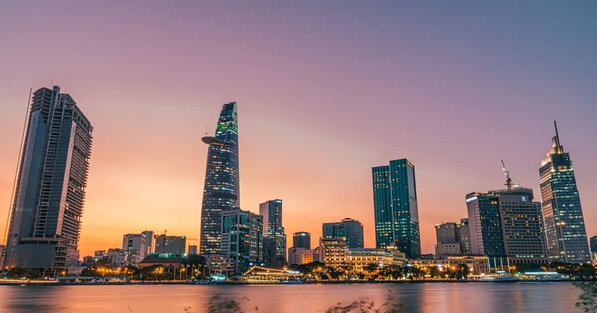 Hướng Dẫn Du Lịch Ninh Bình Tam Cốc Hè 2026: Tràng An Mùa Lúa Chín