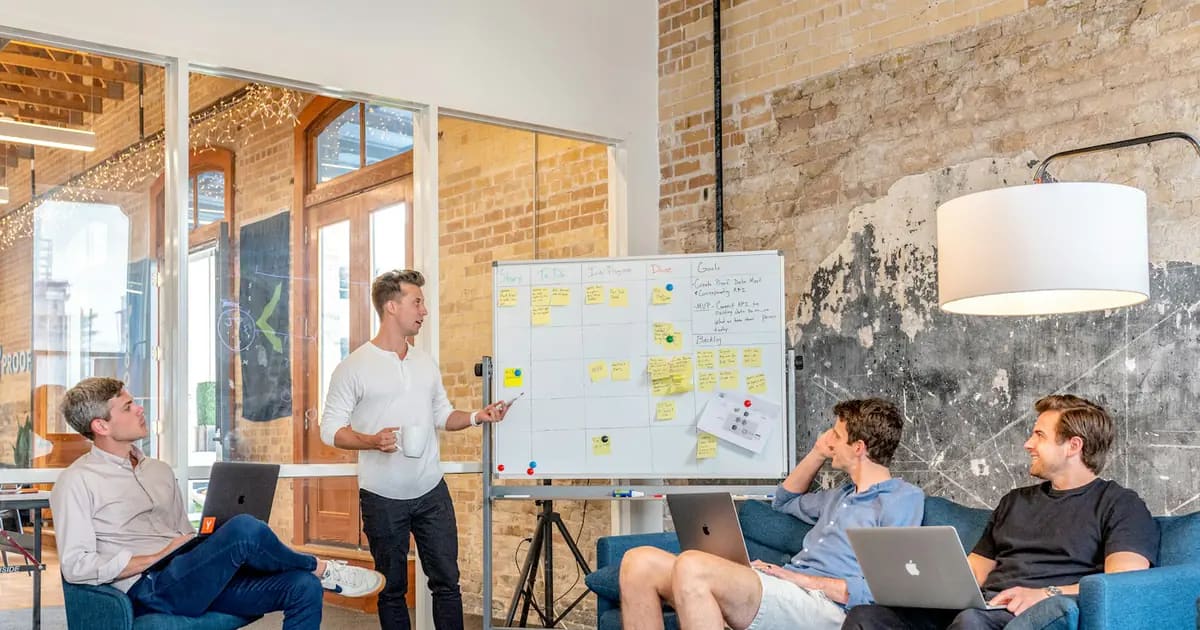 Đánh Giá EZVIZ H3C 2K Camera WiFi Trong Nhà: Sắc Nét, Thông Minh 2026