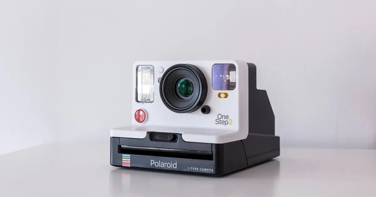 Đánh Giá Fujifilm Instax Mini Evo 2026: Máy Ảnh Quà Noel Hot Nhất Cho Nàng