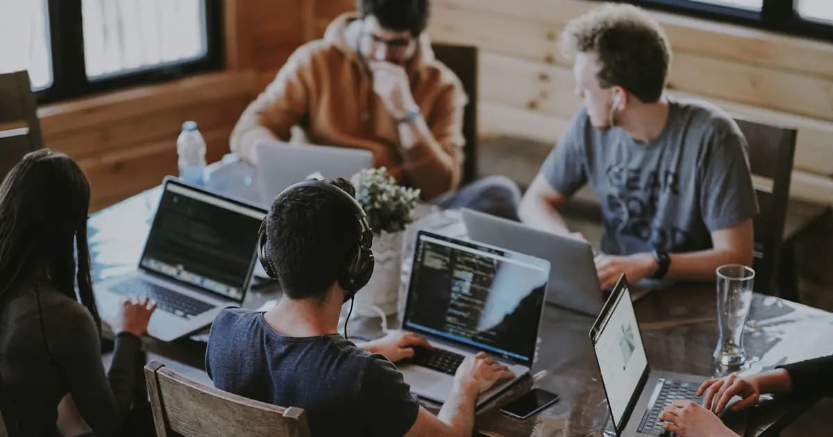 Top 5 Phần Mềm Quản Lý Công Việc Tốt Nhất 2026: Notion, ClickUp, Base.vn