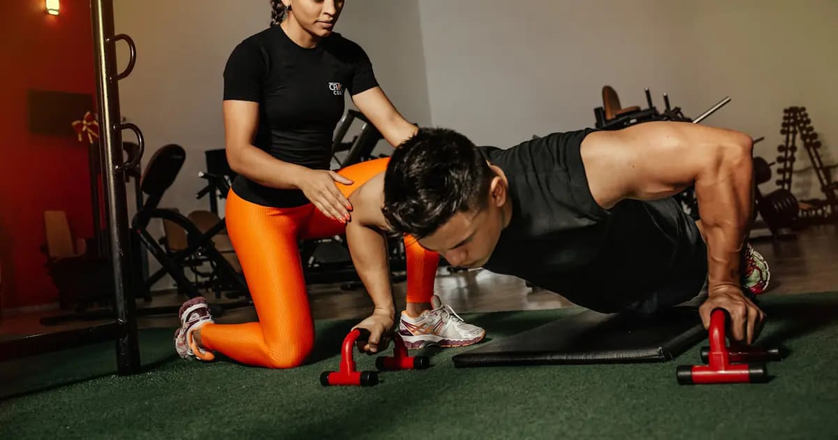 Top 5 Quần Short Chạy Bộ Nữ Tốt Nhất 2026 — Thoáng Mát, Chống Chafing, Chạy Mãi Không Mỏi